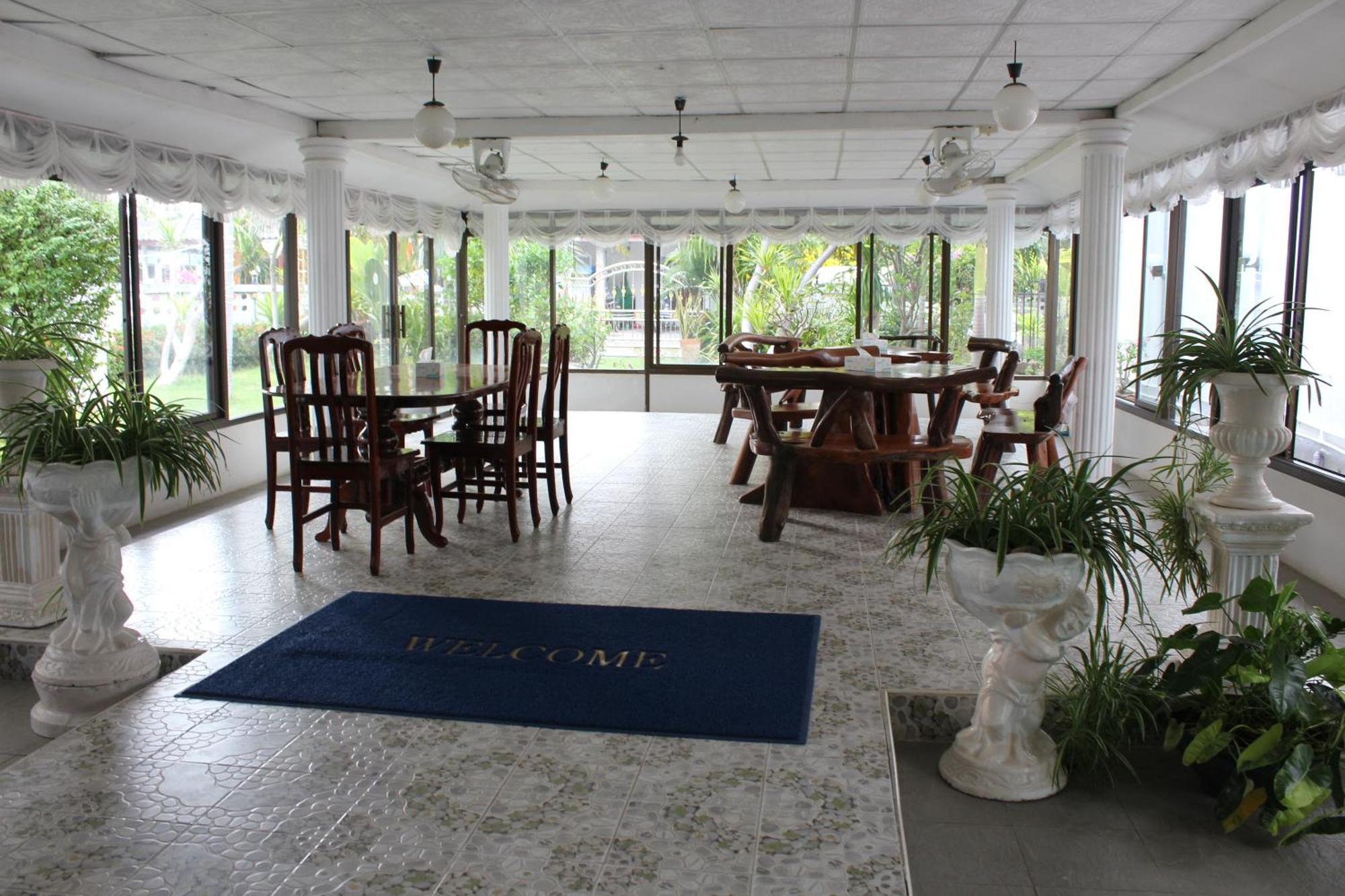 White Elephant Resort Surin Exteriör bild