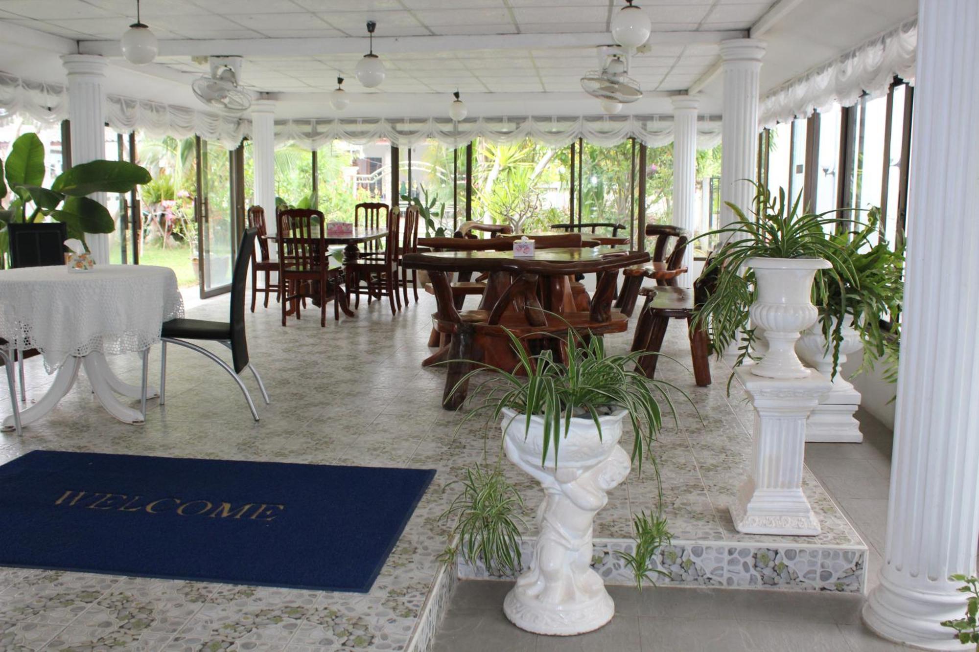 White Elephant Resort Surin Exteriör bild