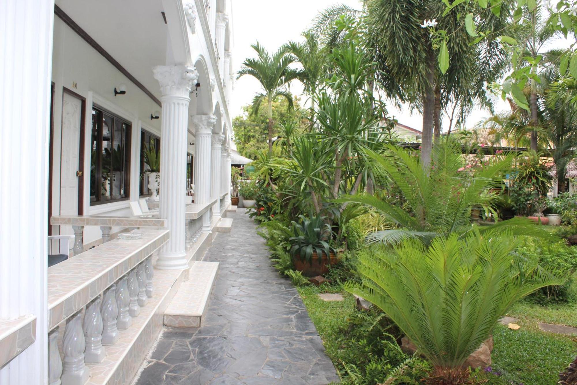 White Elephant Resort Surin Exteriör bild