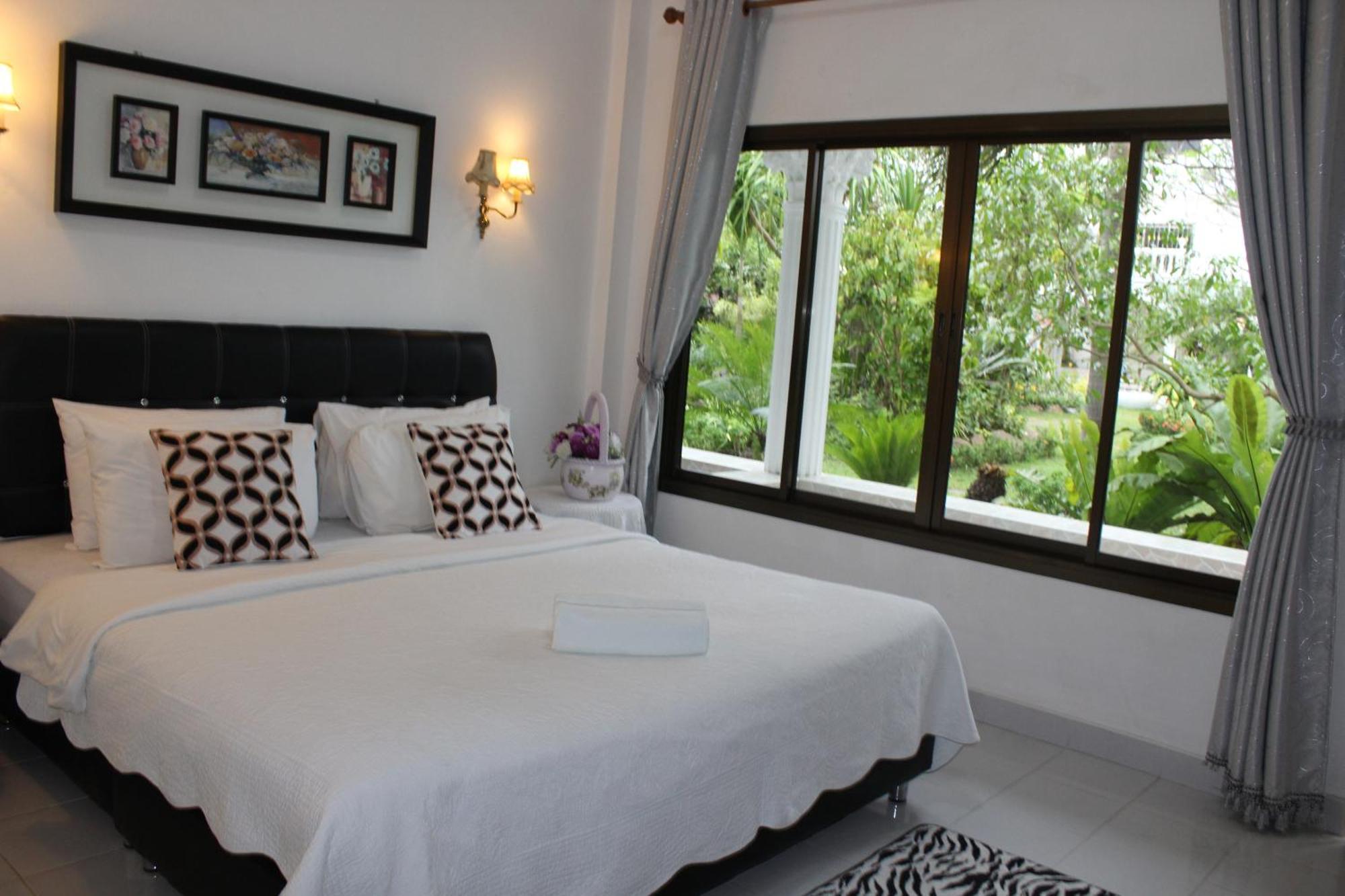 White Elephant Resort Surin Exteriör bild