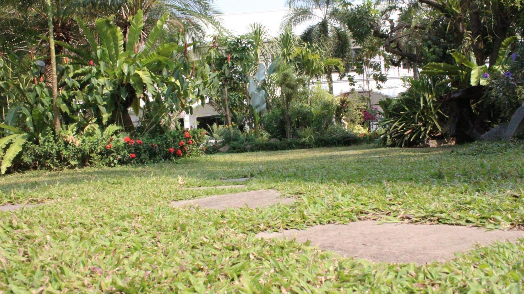 White Elephant Resort Surin Exteriör bild