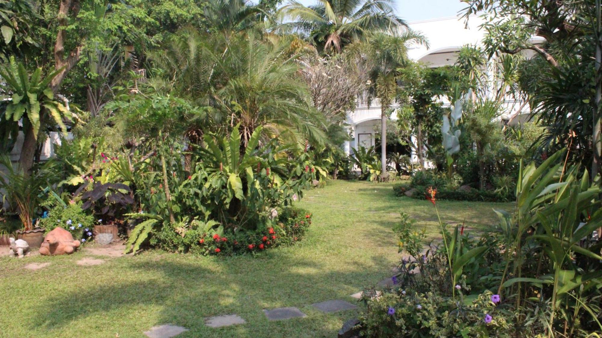 White Elephant Resort Surin Exteriör bild